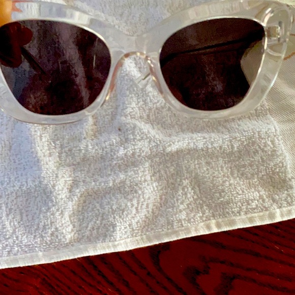 Diff eyewear sunglasses - Picture 1 of 3